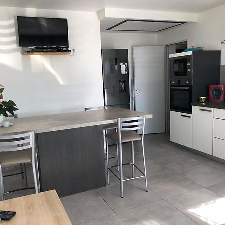 Appartement Sur La Colline Avec Acces Piscine Volx Exterior photo